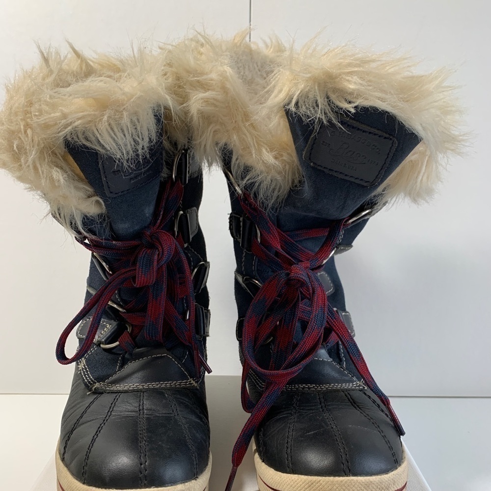 Bass women’s very warm winter boots.
